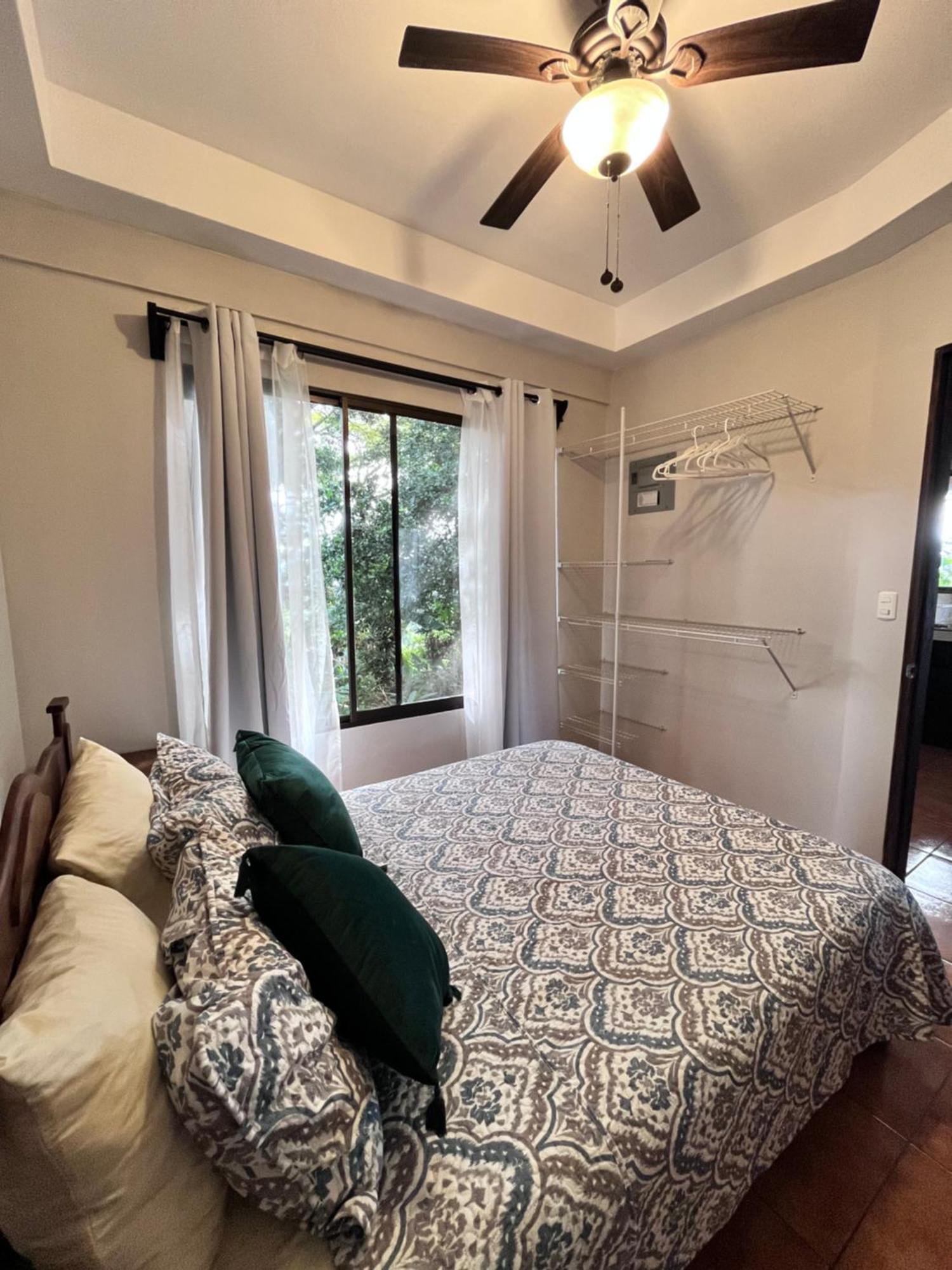 Hotel Villas De La Colina Atenas Extérieur photo